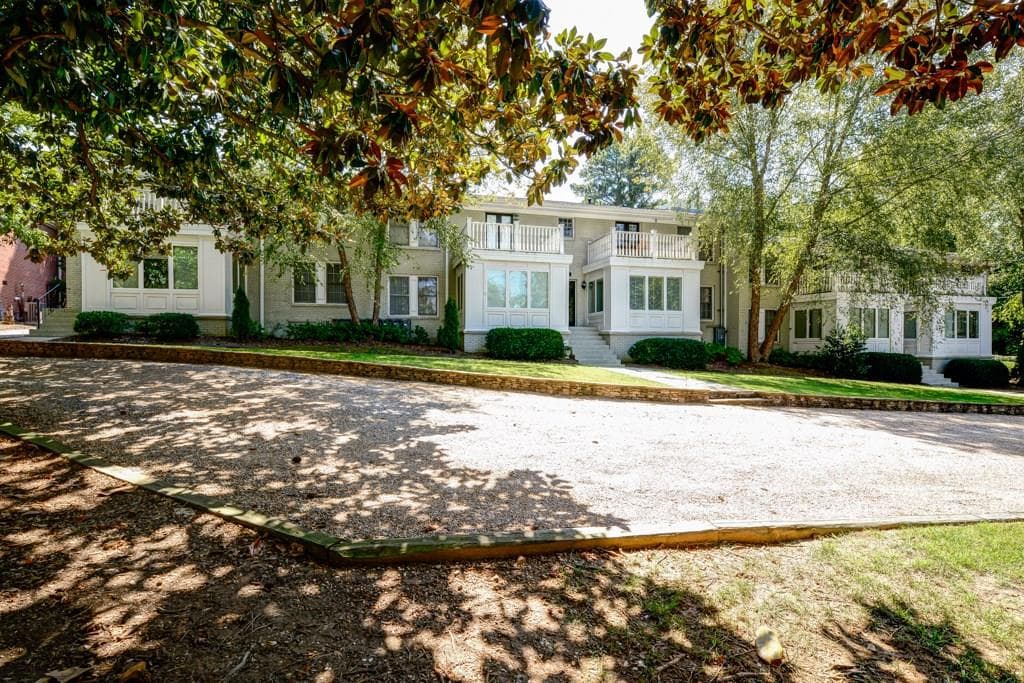 2 bedroom, 944 sq ft condominium sold at 1879 Johnson Road 2, Atlanta, GA 30306