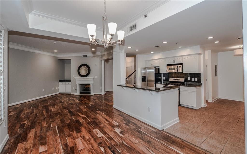 3 bedroom, 2,442 sq ft condominium sold at 850 Piedmont Avenue 3109, Atlanta, GA 30308