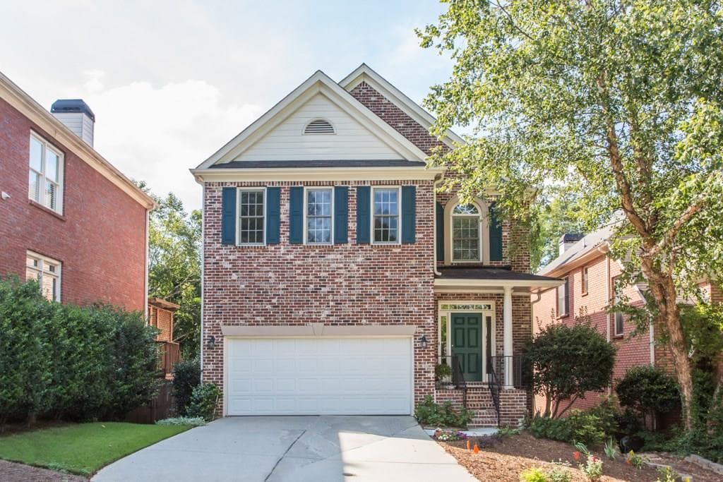 2538 Manor Walk, Decatur, GA 30030 — most recent listing photo