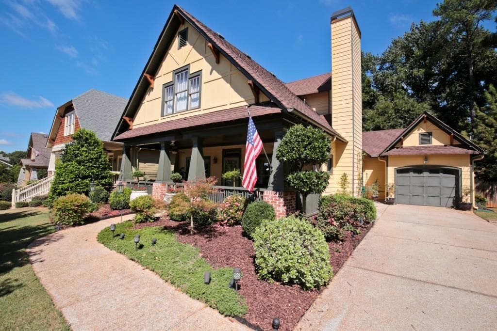 4 bedroom, 2,210 sq ft single family residence sold at 1276 Diamond Avenue, Atlanta, GA 30316