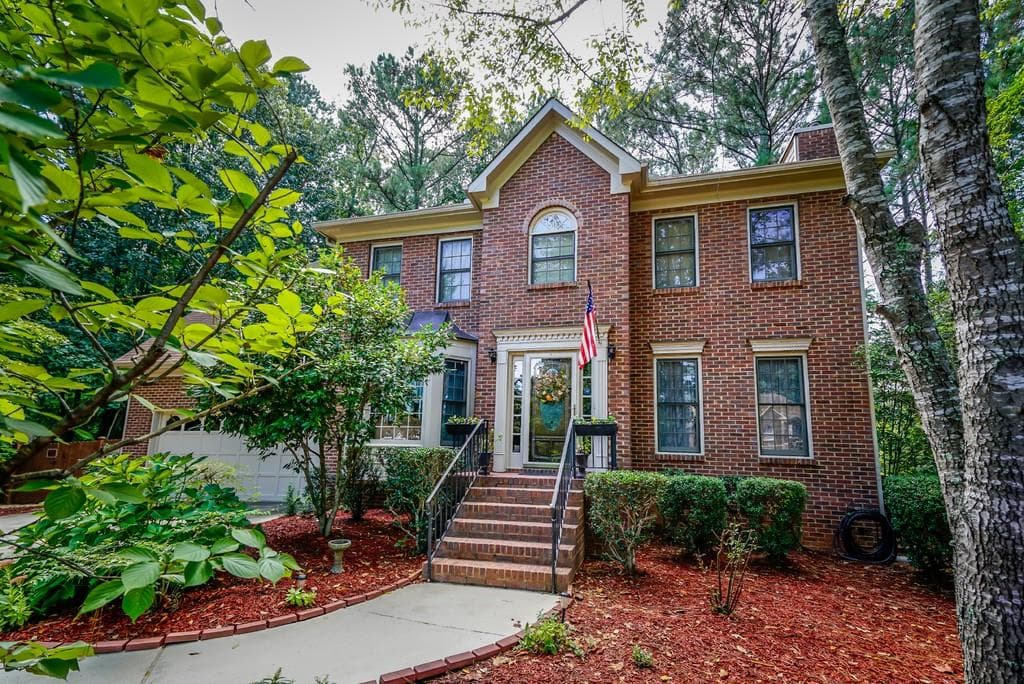 4 bedroom, 4,368 sq ft single family residence sold at 4288 Country Garden Walk, Kennesaw, GA 30152