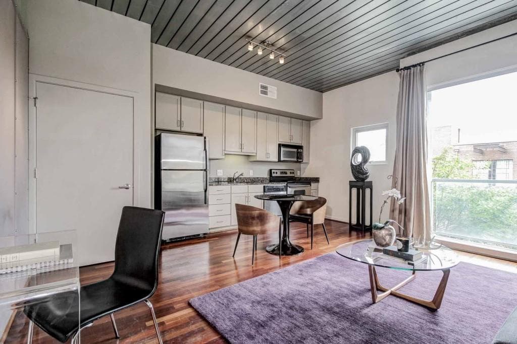 1 bedroom, 668 sq ft condominium sold at 620 Glen Iris Drive 206, Atlanta, GA 30308