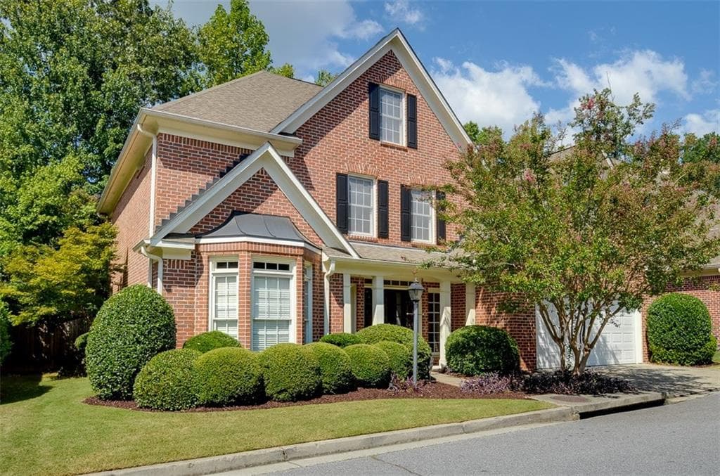 1052 BROOKHAVEN Walk, Brookhaven, GA 30319 — most recent listing photo
