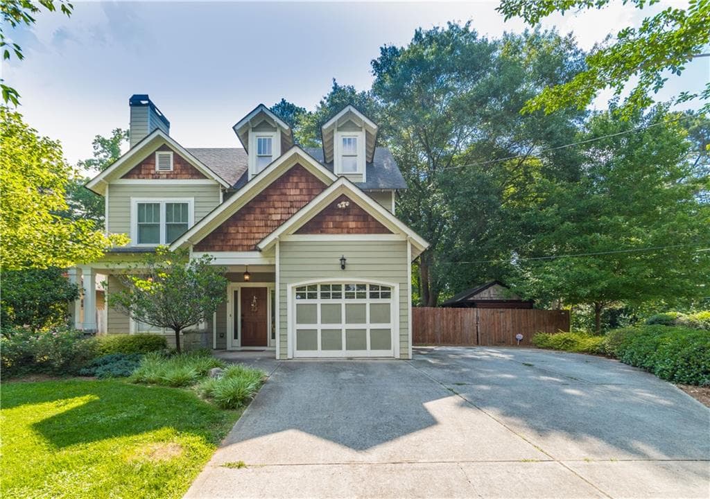 3 bedroom, 1,816 sq ft single family residence sold at 2164 Stockbridge Drive, Atlanta, GA 30316