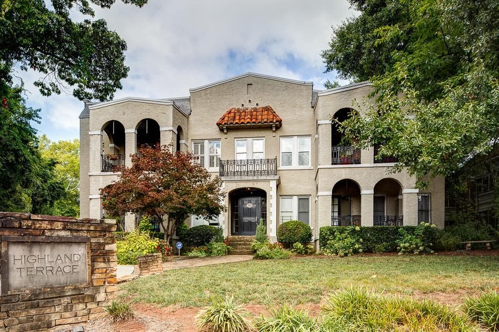 2 bedroom, 1,063 sq ft condominium sold at 856 Briarcliff Road #10, Atlanta, GA 30306