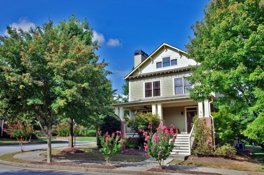 3 bedroom, 2,068 sq ft single family residence sold at 1373 Benteen Park Drive, Atlanta, GA 30315