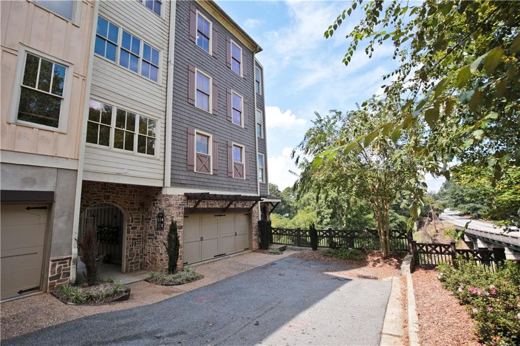 3 bedroom, 2,031 sq ft townhouse sold at 1628 Briarcliff Road 12, Atlanta, GA 30306