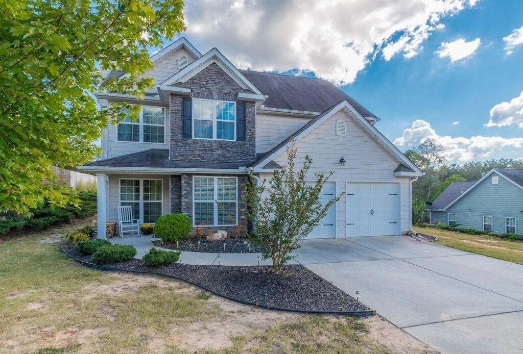 3 bedroom, 1,956 sq ft single family residence sold at 148 Red Hawk Drive, Dawsonville, GA 30534