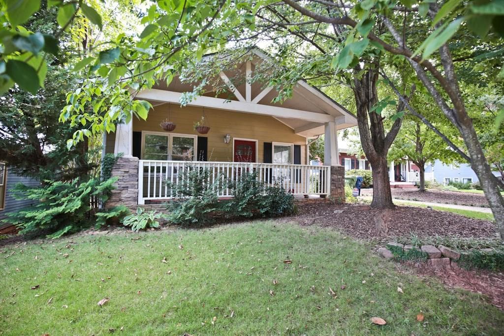 2 bedroom, 1,222 sq ft single family residence sold at 1103 Knott Street, Atlanta, GA 30316