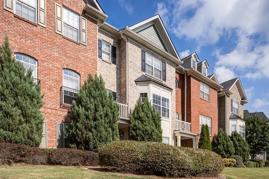 3 bedroom, 2,646 sq ft townhouse sold at 1412 Ruffner Lane, Lawrenceville, GA 30043