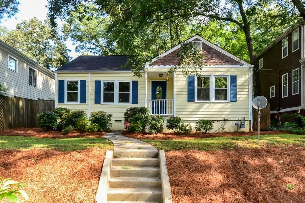 2 bedroom, 1,031 sq ft single family residence sold at 2270 1st Avenue, Atlanta, GA 30317