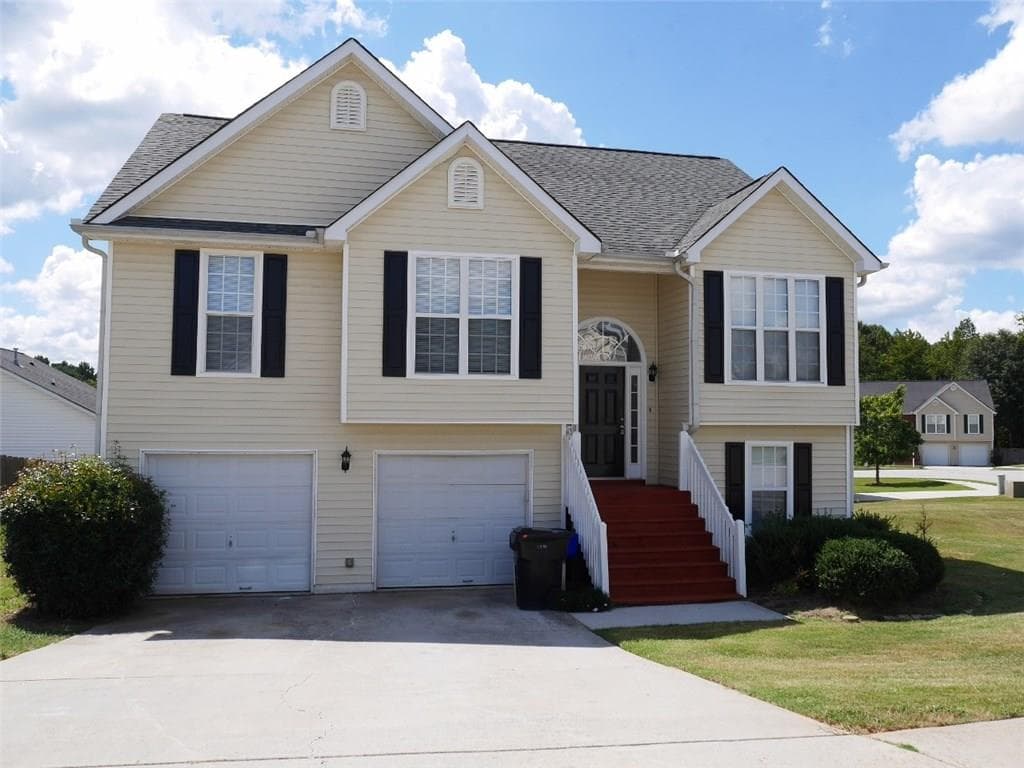 4040 Meadow Glen Way, Fairburn, GA 30213 — most recent listing photo