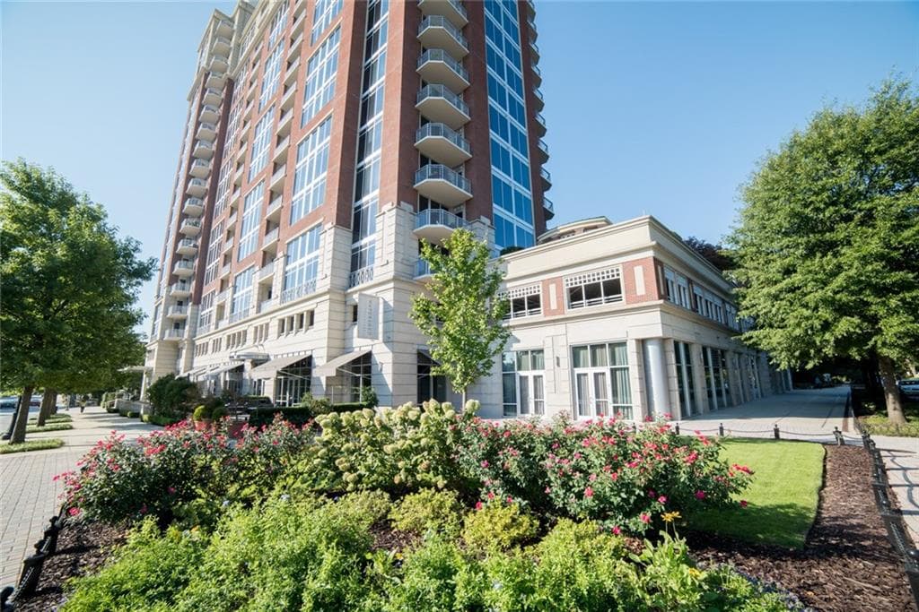 2 bedroom, 1,719 sq ft condominium sold at 1820 Peachtree Street 1405, Atlanta, GA 30309