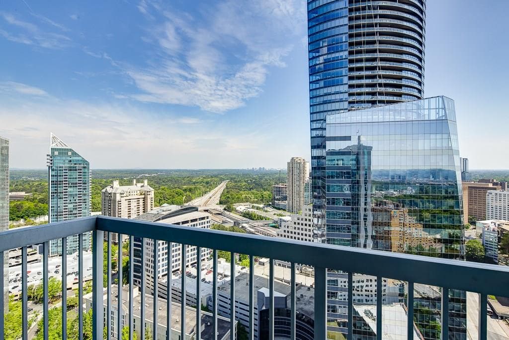 1 bedroom, 734 sq ft condominium sold at 3324 Peachtree Road 2613, Atlanta, GA 30326