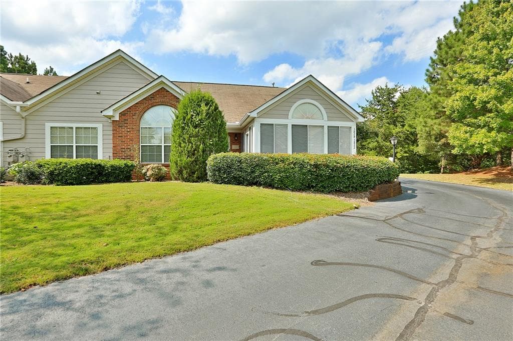 3824 Vineyards Lake Circle, Kennesaw, GA 30144 — most recent listing photo