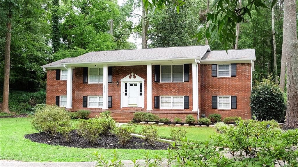 5 bedroom, 2,698 sq ft single family residence sold at 2835 Riderwood Drive, Decatur, GA 30033