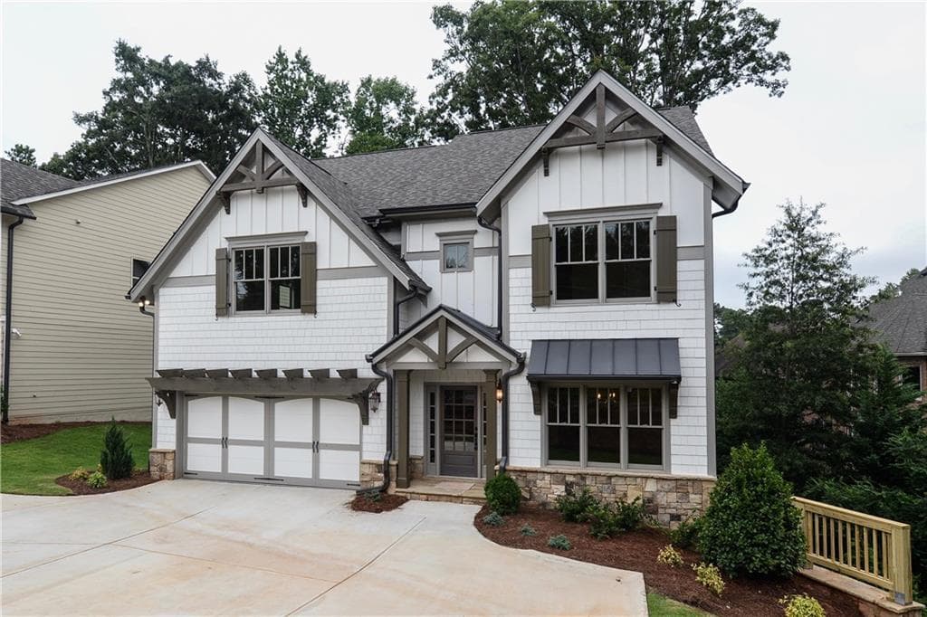 4 bedroom, 2,824 sq ft single family residence sold at 3809 Chamblee Dunwoody Road, Chamblee, GA 30341