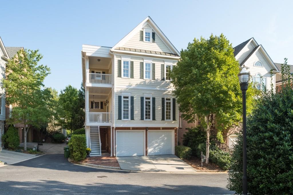1107 Valley Overlook Drive, Atlanta, GA 30324 — most recent listing photo