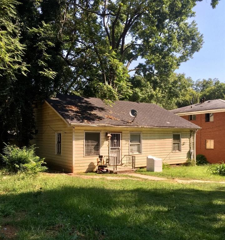 2 bedroom, 976 sq ft single family residence sold at 1137 White Oak Avenue, Atlanta, GA 30310