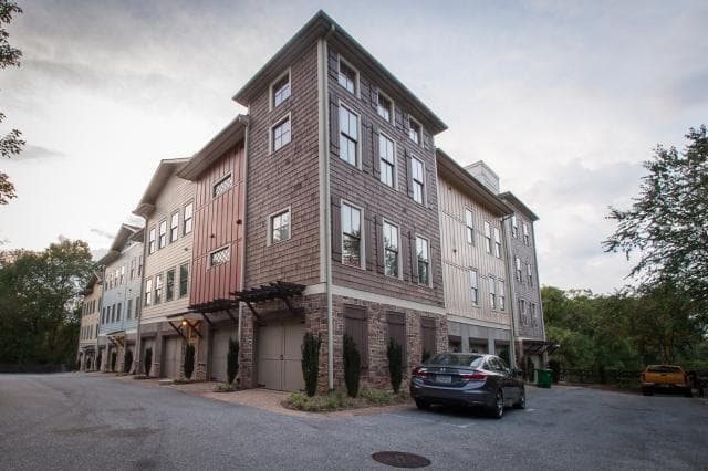 2 bedroom condominium sold at 1628 Briarcliff Road 15, Atlanta, GA 30306