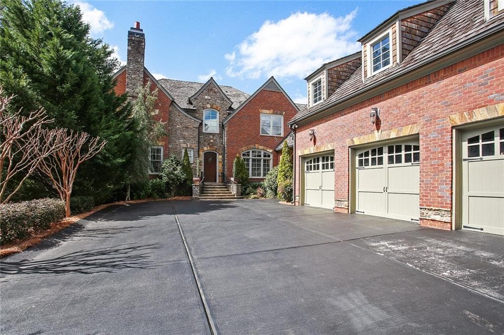 130 Ardsley Lane, Alpharetta, GA 30005 — most recent listing photo