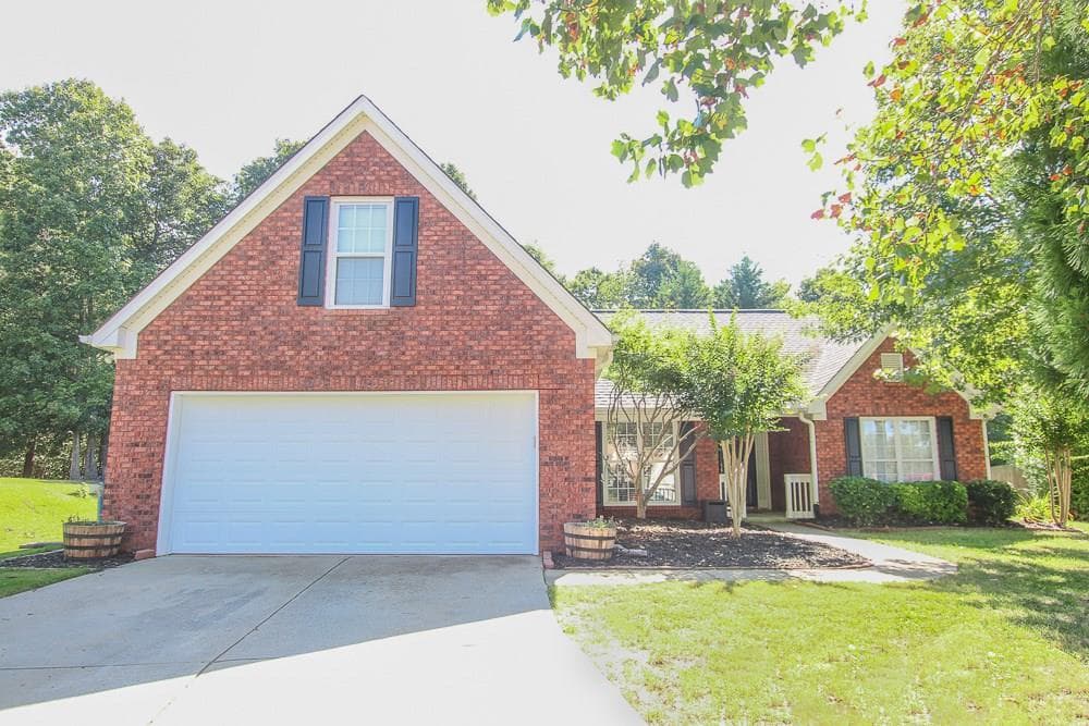 4 bedroom single family residence sold at 6332 Horizon Drive, Flowery Branch, GA 30542