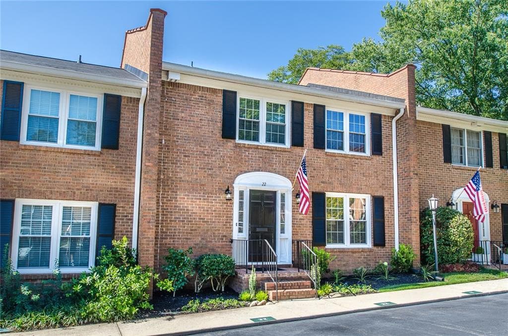 3 bedroom, 2,164 sq ft townhouse sold at 4620 Wieuca Road 22, Atlanta, GA 30342