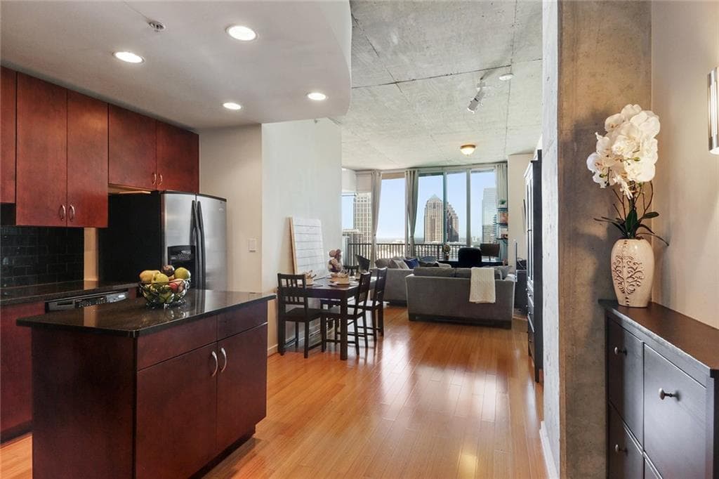 1 bedroom, 707 sq ft condominium sold at 860 Peachtree Street 2403, Atlanta, GA 30308