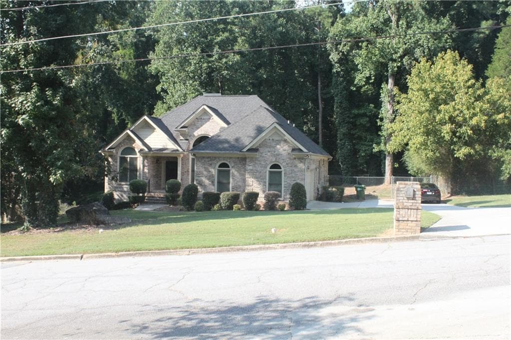 5 bedroom, 1,938 sq ft single family residence sold at 259 Fielding Lane, Atlanta, GA 30311