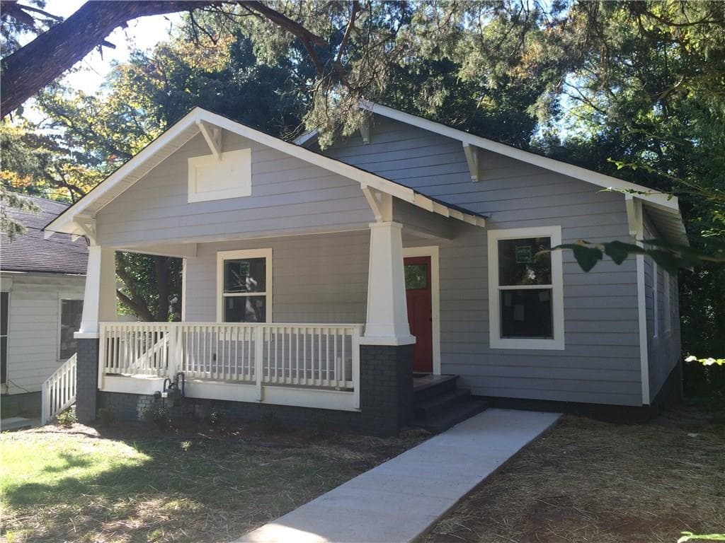 3 bedroom, 1,290 sq ft single family residence sold at 1444 Beecher Street, Atlanta, GA 30310