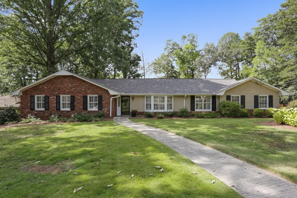 5 bedroom single family residence sold at 4810 Huntley Drive, Atlanta, GA 30342