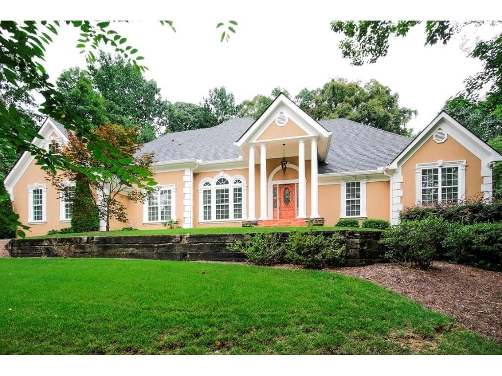 825 Overhill Court, Sandy Springs, GA 30328 — most recent listing photo