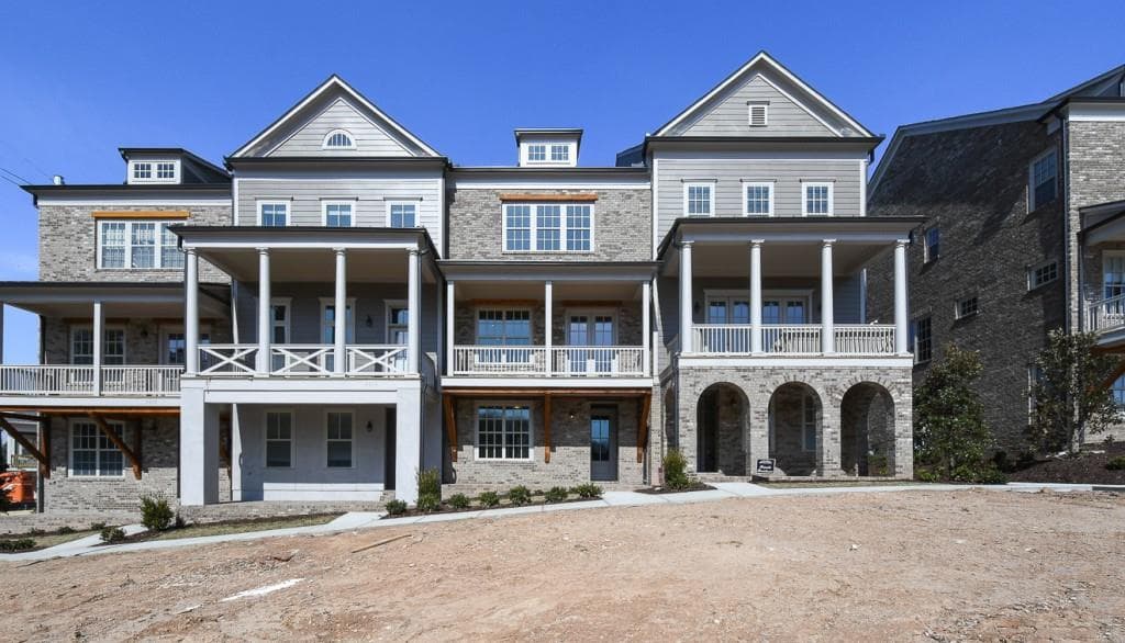 7011 Senaca Court, Roswell, GA 30076 — most recent listing photo