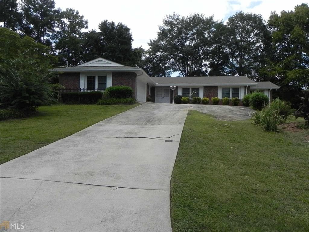 3882 Sable Drive, Stone Mountain, GA 30083 — most recent listing photo