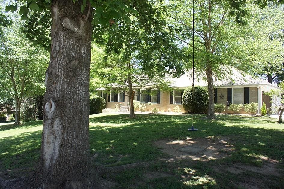 2474 Kingsland Drive, Dunwoody, GA 30360 — most recent listing photo
