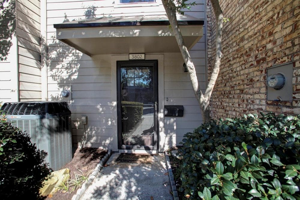 3802 Stonewall Terrace, Atlanta, GA 30339 — most recent listing photo