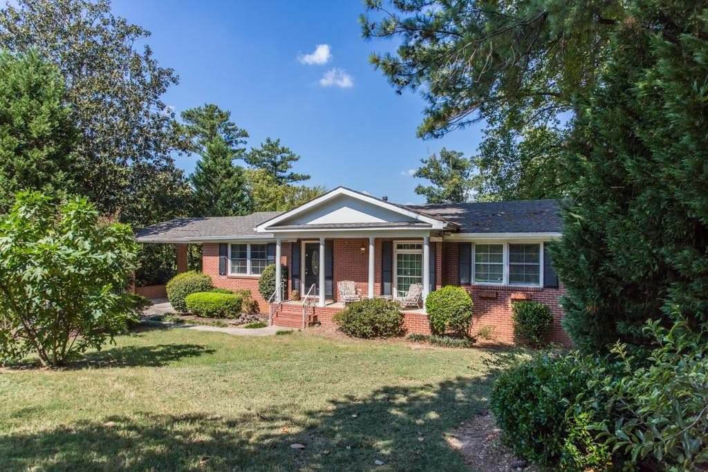 3 bedroom, 1,453 sq ft single family residence sold at 1870 Timothy Drive, Atlanta, GA 30329