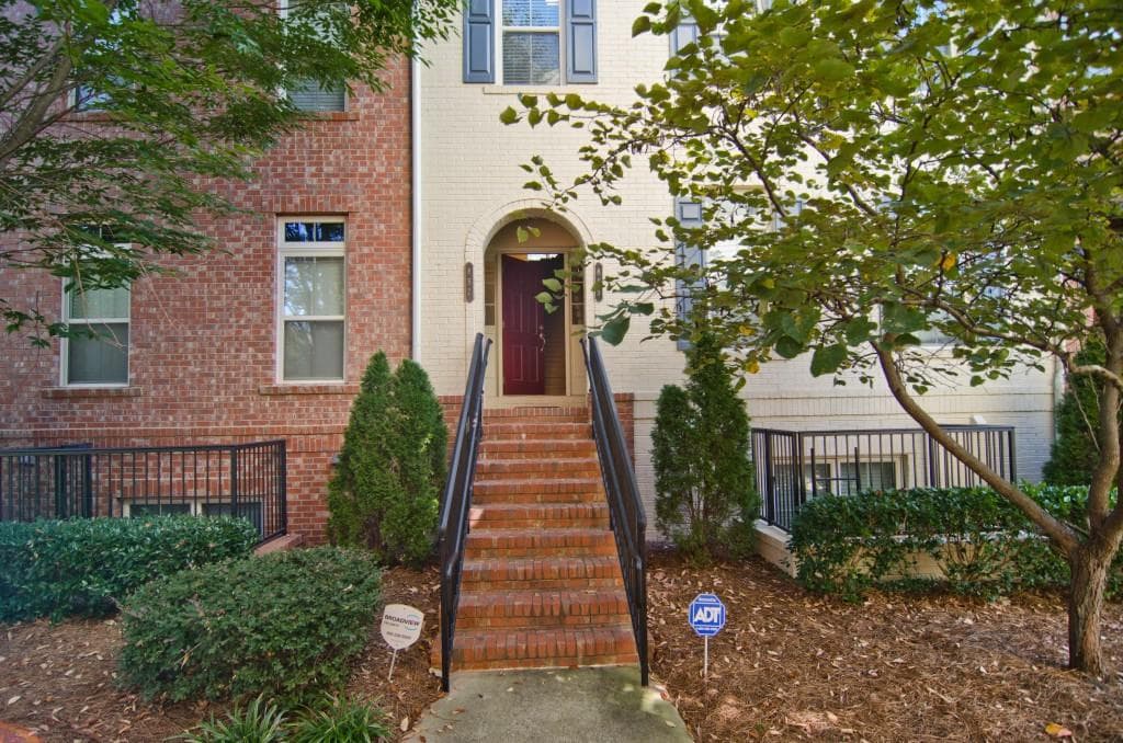 3 bedroom, 1,856 sq ft townhouse sold at 857 Perennial Drive 857, Atlanta, GA 30328
