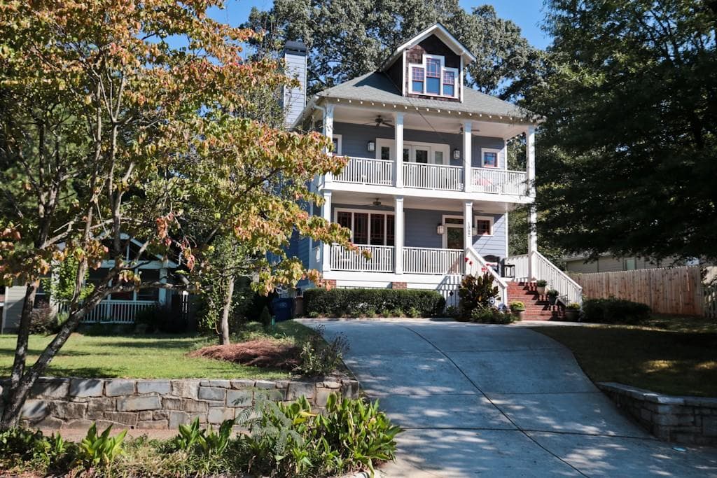 3 bedroom, 2,028 sq ft single family residence sold at 1092 Shelby Place, Atlanta, GA 30316