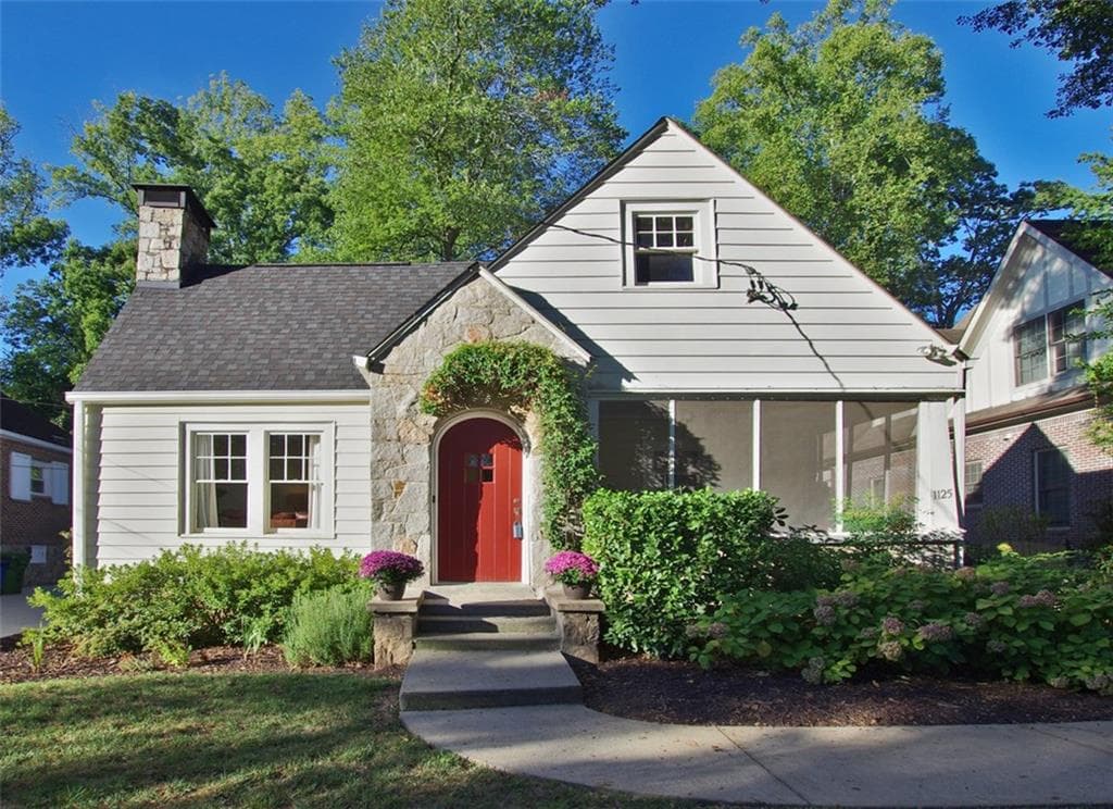 3 bedroom, 1,513 sq ft single family residence sold at 1125 University Drive, Atlanta, GA 30306