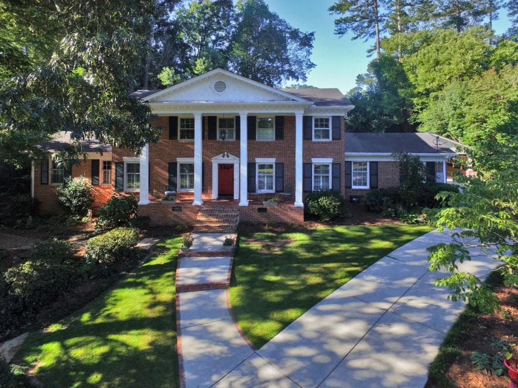 5 bedroom, 3,721 sq ft single family residence sold at 2052 Valiant Drive, Atlanta, GA 30345