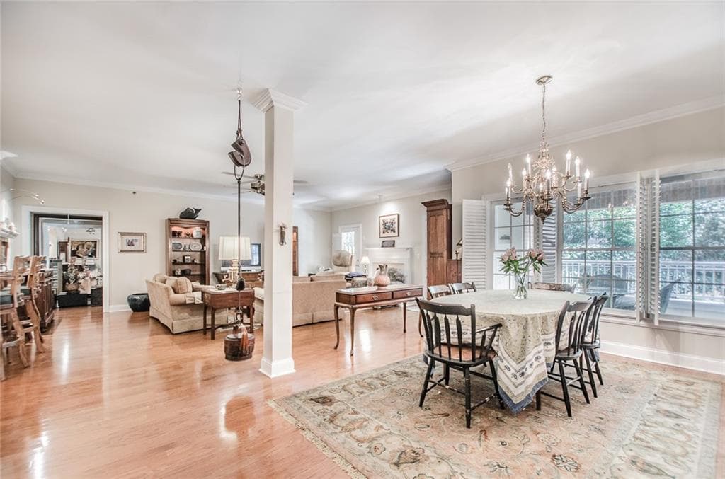 3 bedroom, 2,270 sq ft condominium sold at 211 Colonial Homes Drive 1103, Atlanta, GA 30309
