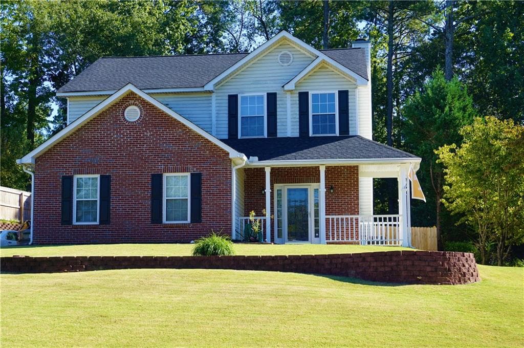 925 WALNUT CREEK Drive, Lilburn, GA 30047 — most recent listing photo