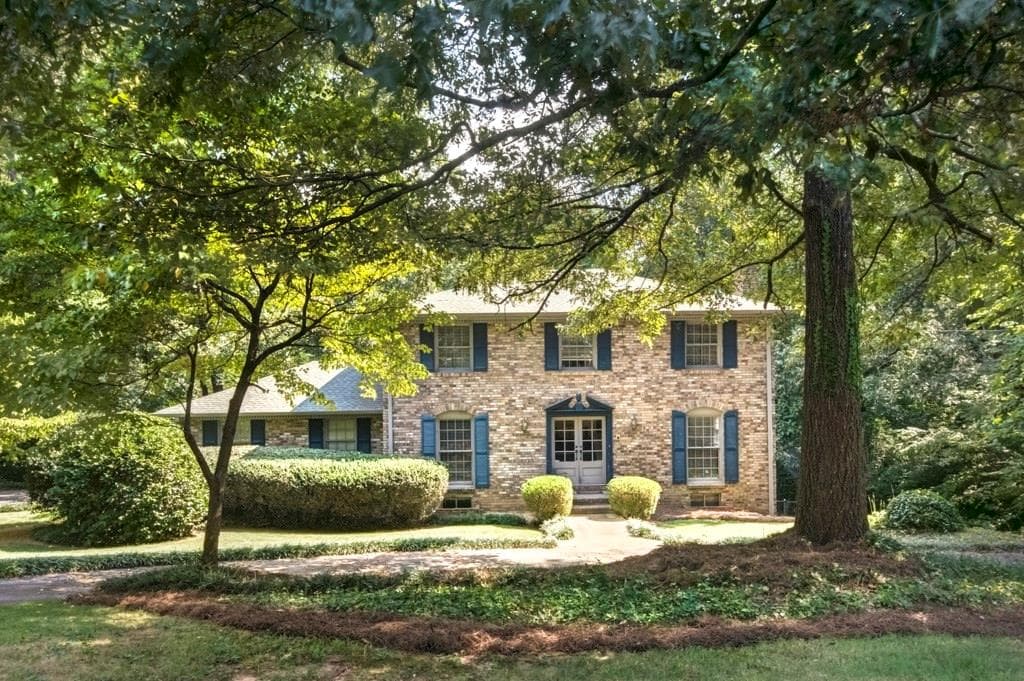 4 bedroom single family residence sold at 4175 Valley Trail Drive, Atlanta, GA 30339