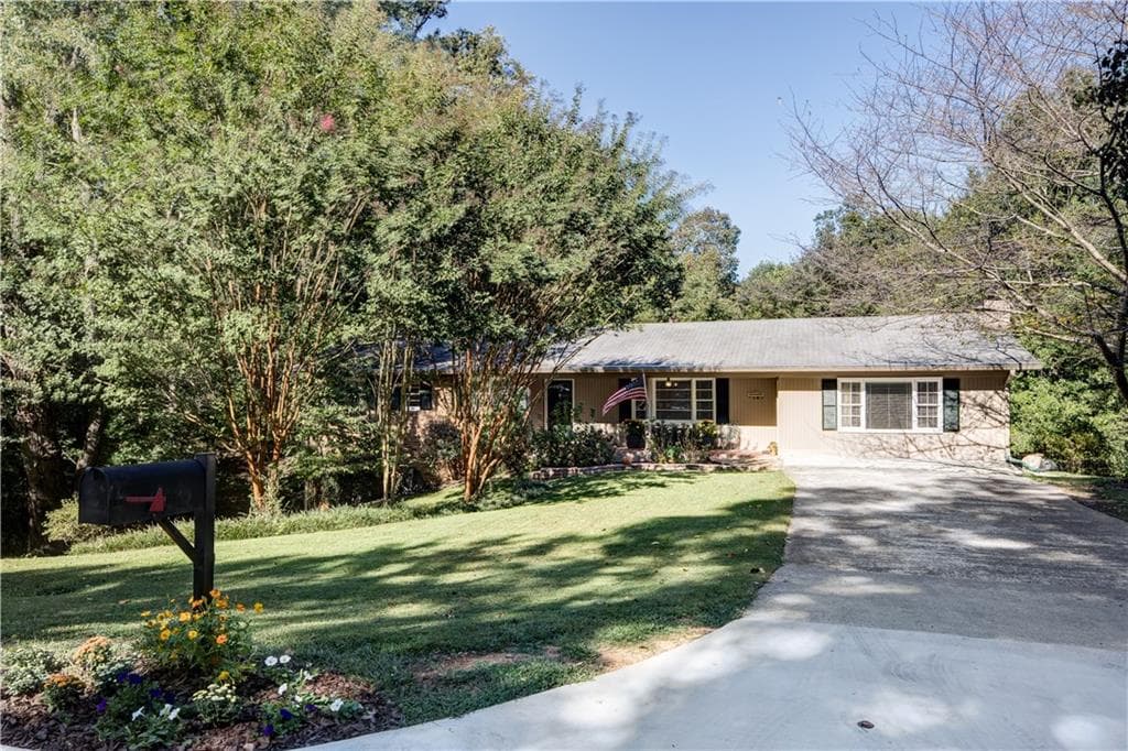 3 bedroom, 2,005 sq ft single family residence sold at 6755 Ridge Moore Drive, Atlanta, GA 30360