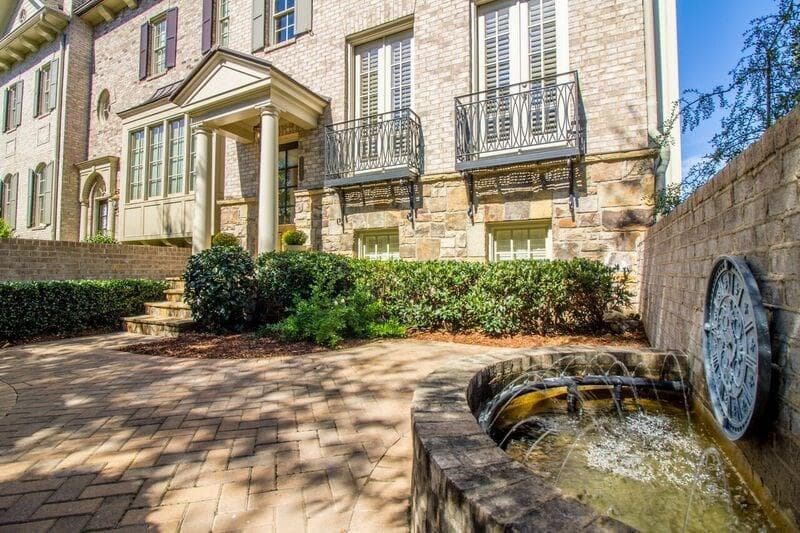 4 bedroom, 3,175 sq ft townhouse sold at 3681 Brookhaven Manor Crossing, Atlanta, GA 30319
