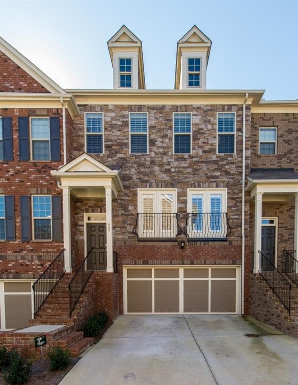 3 bedroom, 2,509 sq ft townhouse sold at 997 Sibley Lane, Atlanta, GA 30324