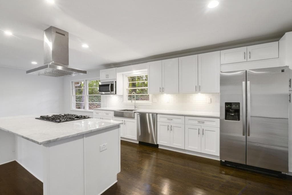 4 bedroom, 2,700 sq ft single family residence sold at 3271 N Embry Circle, Atlanta, GA 30341
