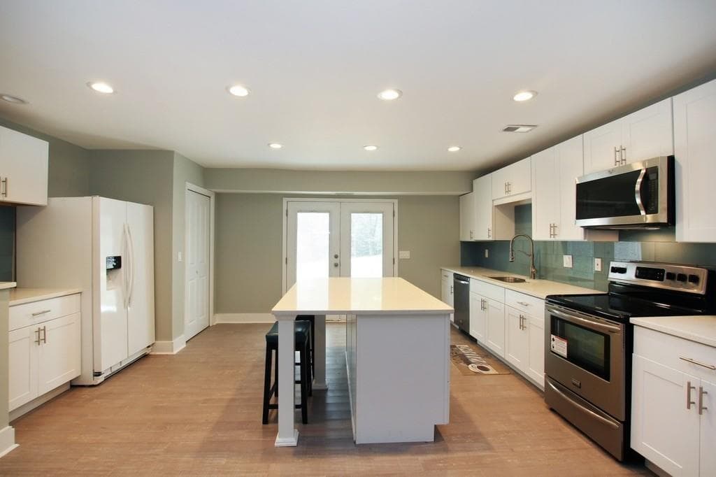 4 bedroom single family residence sold at 3222 Cedar Bluff Drive, Marietta, GA 30062