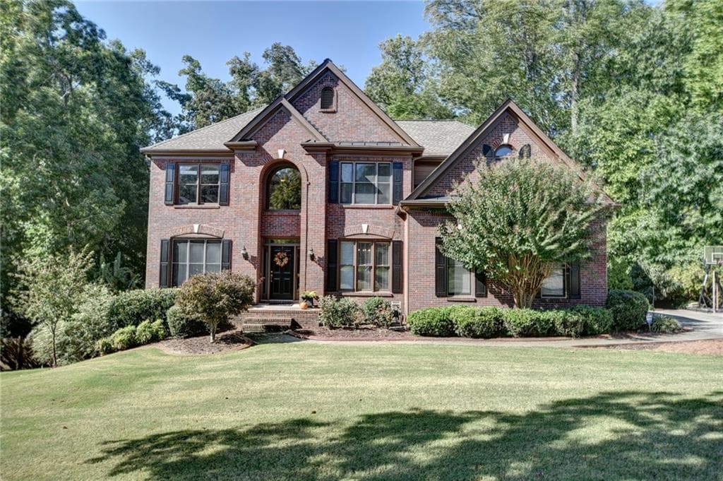 915 Whitehaven Road, Suwanee, GA 30024 — most recent listing photo